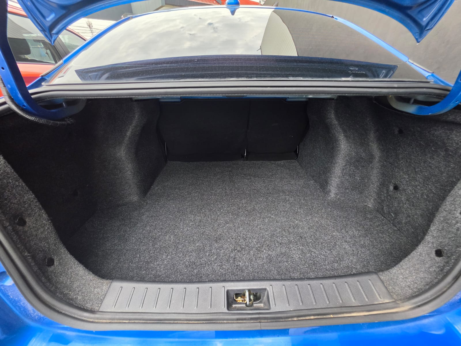 2024 Nissan VERSA 4P SR L41.6 AUT