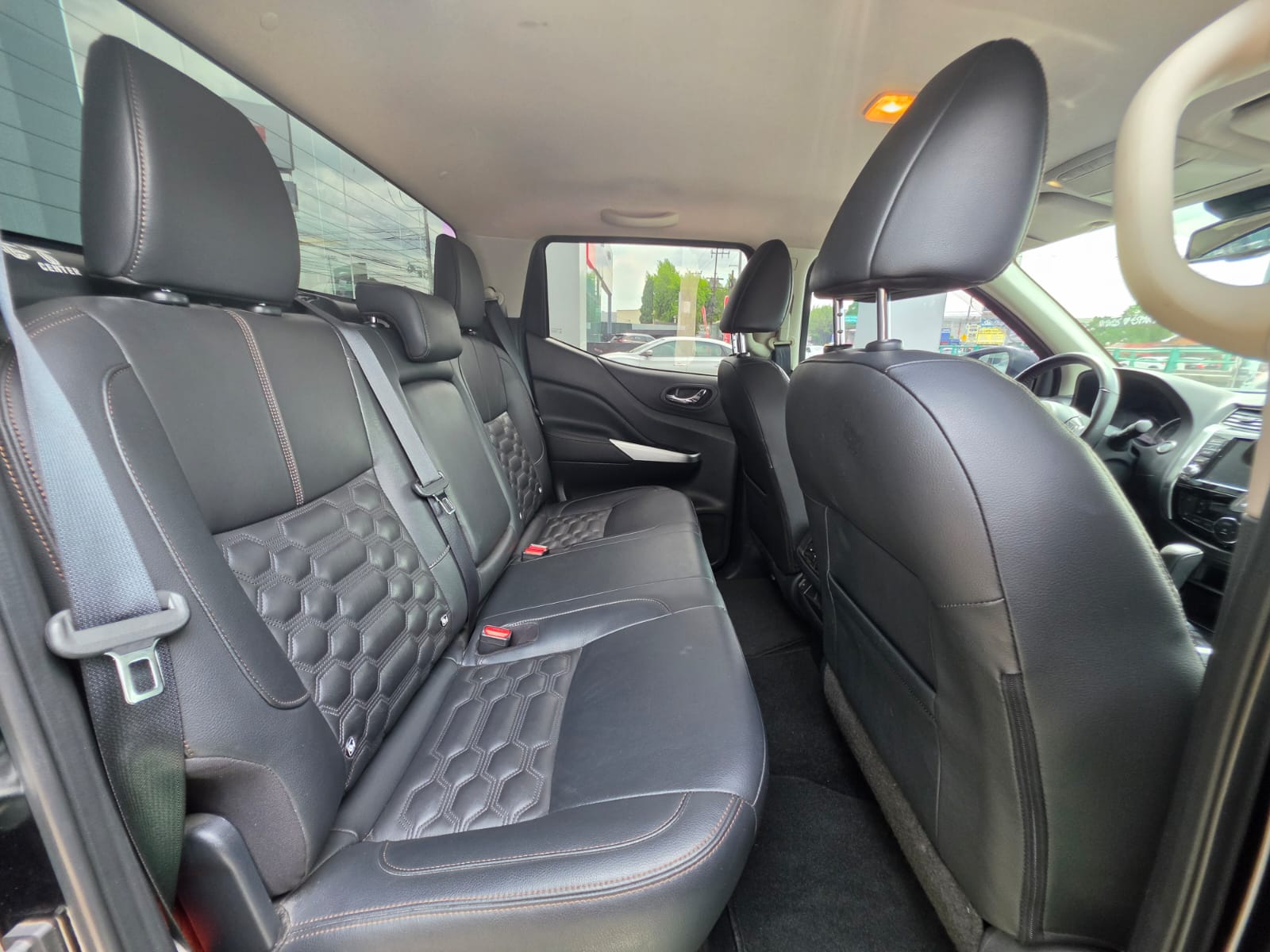2024 Nissan FRONTIER 4P PLATINUM LE L42.5 AUT