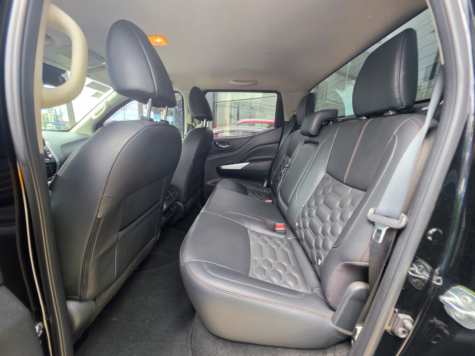 2024 Nissan FRONTIER 4P PLATINUM LE L42.5 AUT