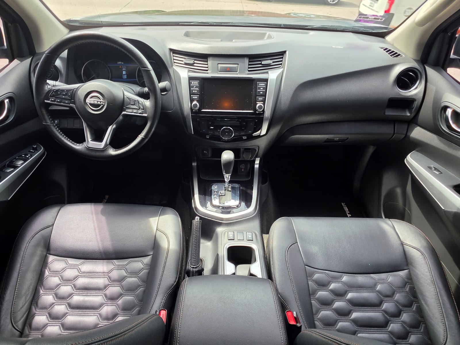 2024 Nissan FRONTIER 4P PLATINUM LE L42.5 AUT